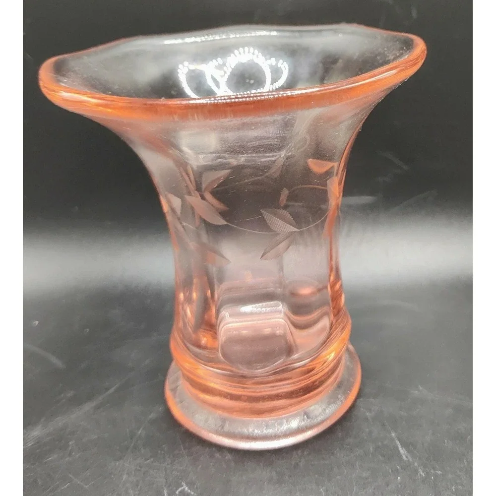 Vintage Shirt Etched Glass Trumpet Vase Pink4.25